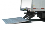 Maxon Sidelift: GPS Flatbed / Stake Liftgate